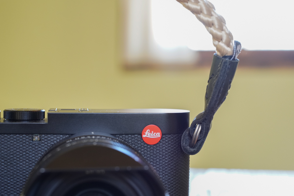 Leica Q2にくっつけたアクセサリー COOPH Braid Camera Strap、JJC 