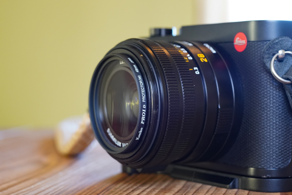 Leica Q2にくっつけたアクセサリー　COOPH Braid Camera Strap、JJC ハンドグリップ、LeicaネオプレーンケースM ロングノーズ、レンズプロテクター、保護フィルム、意外と悩ましいSDカード選び