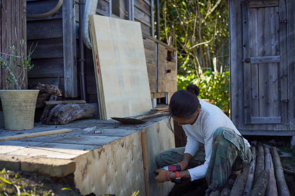 小屋の土留め補修と玉ねぎの植え付け第二弾
