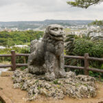 沖縄最古のシーサー 富盛の石彫大獅子に残る弾痕とトマホークミサイルを1500億円かけて購入する意味