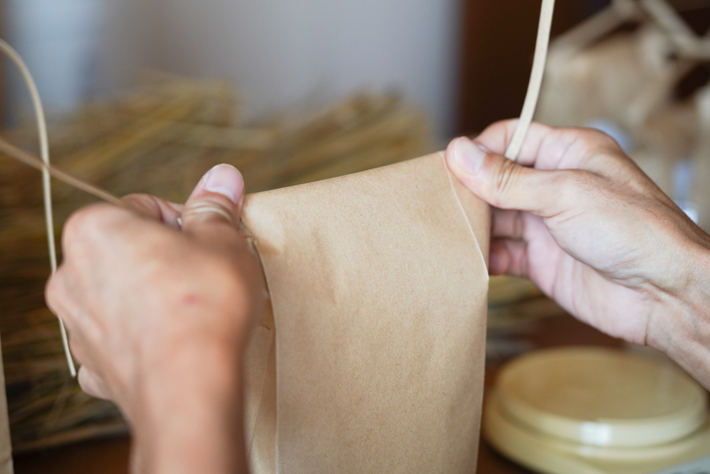 房総オルタナティブ米　オリジナルラベルを作り、米袋に詰め込んでパッケージング＆デリバリー開始！