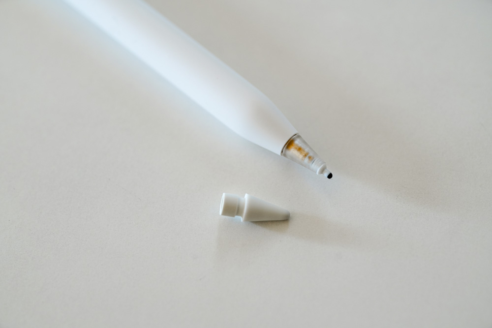 林檎の奴隷のささやかな抵抗　Apple Pencil Proのペン先をPencil Tips SCREWに変えてペーパーライクな書き心地を得る