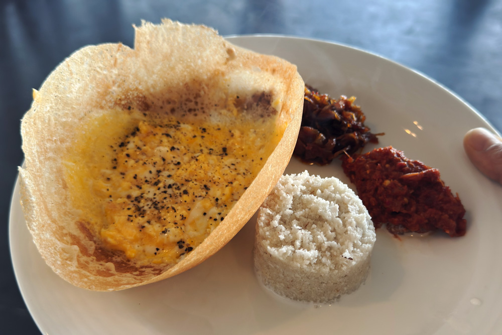 <iframe src="https://www.google.com/maps/embed?pb=!1m18!1m12!1m3!1d91064.65748910545!2d80.71378166641107!3d7.871273348542857!2m3!1f0!2f0!3f0!3m2!1i1024!2i768!4f13.1!3m3!1m2!1s0x3afca5eed763401b%3A0x52e38a926b2db14a!2sHeritance%20Kandalama!5e1!3m2!1sja!2sjp!4v1765965656908!5m2!1sja!2sjp" width="1000" height="667" style="border:0;" allowfullscreen="" loading="lazy" referrerpolicy="no-referrer-when-downgrade"></iframe>