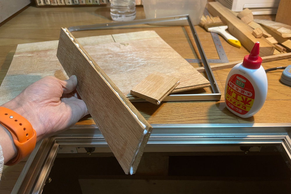 東京自宅 シロアリ対策 DIYで床下点検口をあける DAY2　根太の補強とカットしたフローリング材で蓋を作る