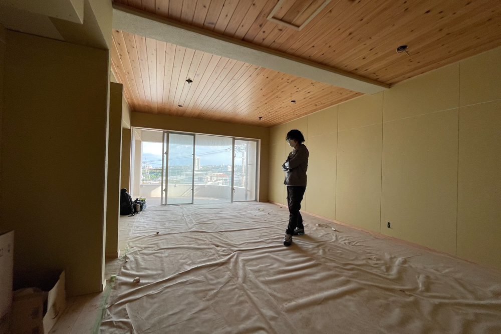 床貼りと石膏ボード貼り作業が完了したので下見に沖縄へ　沖縄ワーケーションルーム リノベーションプロジェクト