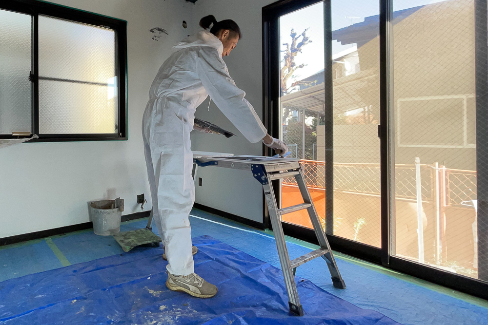 漆喰職人見習い、東京の現場で本漆喰塗りを体験させてもらう！　漆喰塗りのすすめ　身体にも環境にも良いものは天然素材であるということ