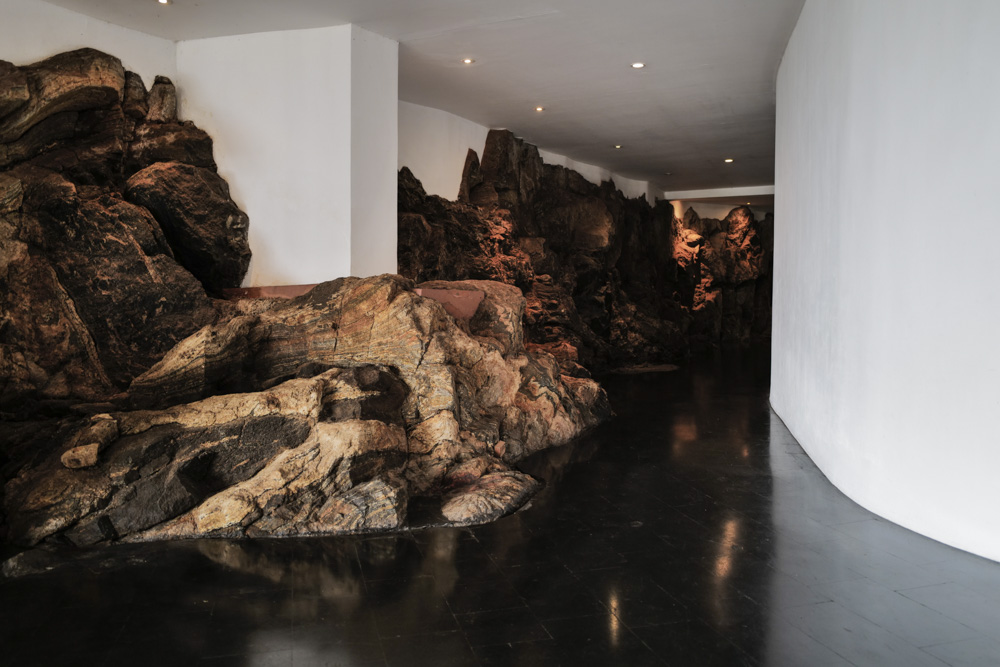 スリランカの密林に佇むジェフリー・バワ設計のホテル ヘリタンス・カンダラマ　Geoffrey Bawa's Heritance Kandalama nestled in the jungles of Sri Lanka