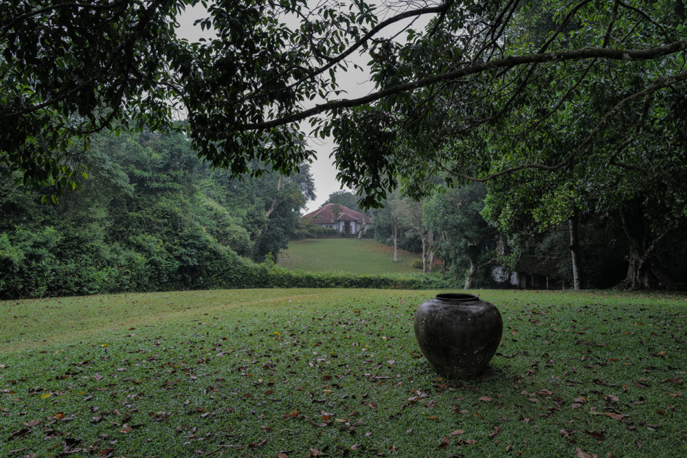 スリランカの建築家ジェフリー・バワの別荘 ルヌガンガへ Lunuganga Estate by Geoffrey Bawa