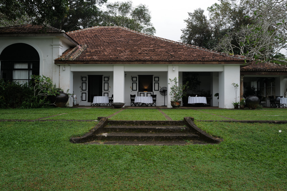 スリランカの建築家ジェフリー・バワの別荘 ルヌガンガへ Lunuganga Estate by Geoffrey Bawa