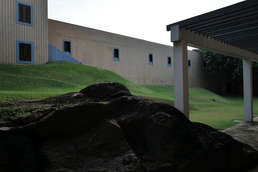 インド洋に面した城塞都市ゴールの歴史を刻むジェフリー・バワ設計 ジェットウィング ライトハウス　Jetwing Lighthouse designed by Geoffrey Bawa located in Galle SriLanka