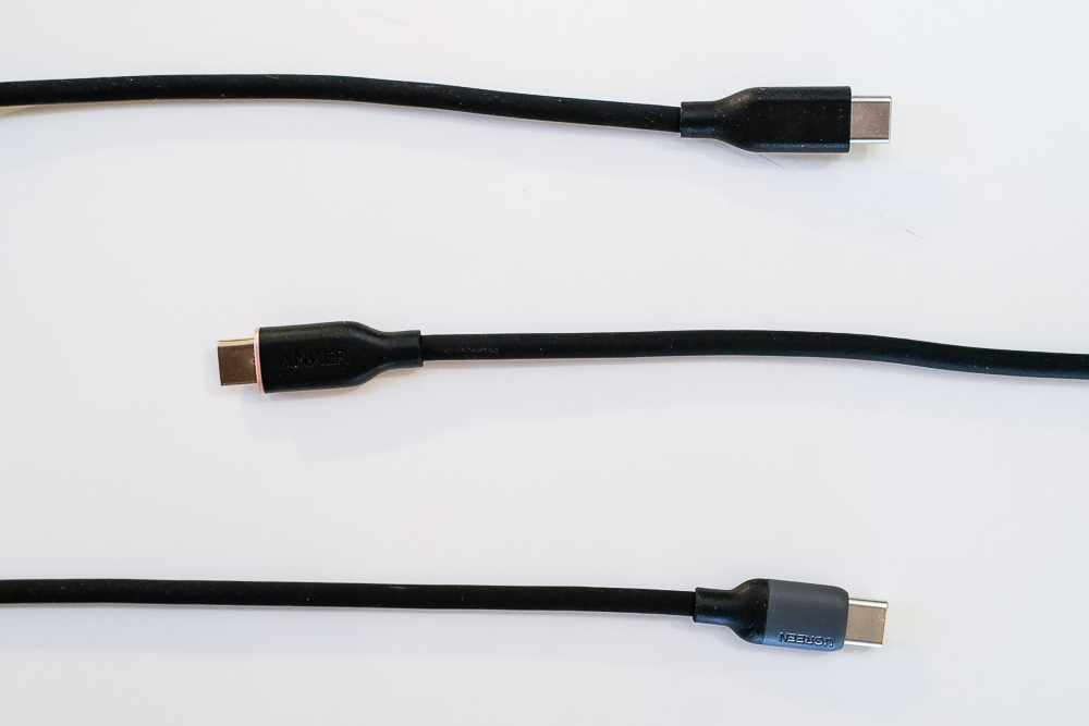 柔らかくてしなやかなシリコン製USB-Cケーブルを3種類試してみる　CIO 柔らかいシリコンケーブル、Anker PowerLine III Flow、URGREEN シリコンケーブル