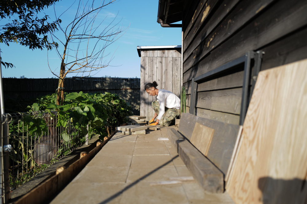 徐々に整う房総フィールド　小屋の土留め補修完了＋夏野菜の撤去