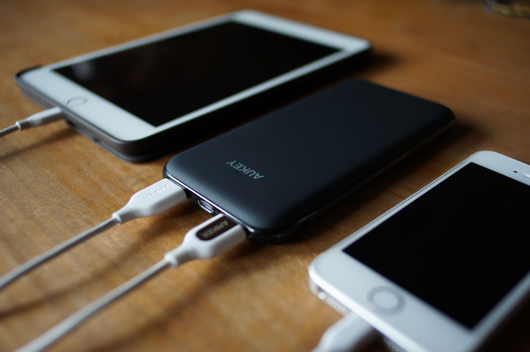 charging ipad + iphone