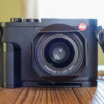 Leica Q2にくっつけたアクセサリー　COOPH Braid Camera Strap、JJC ハンドグリップ、LeicaネオプレーンケースM ロングノーズ、レンズプロテクター、保護フィルム、意外と悩ましいSDカード選び